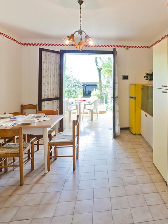 Residence Cinzia Pool Bibione Exterior foto