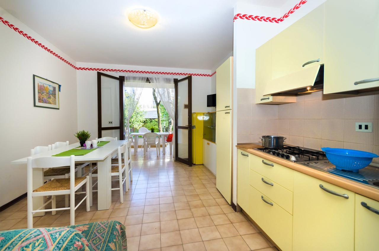 Residence Cinzia Pool Bibione Exterior foto